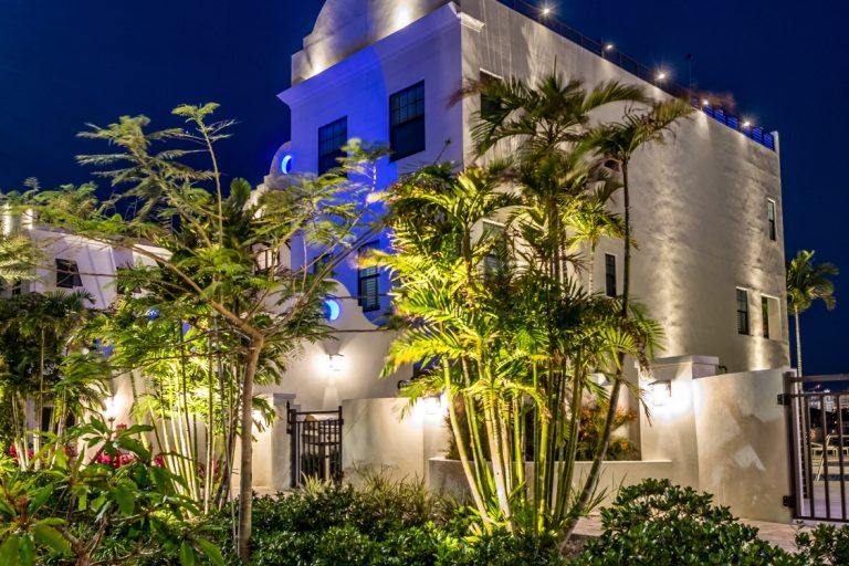 Outdoor Lighting Specialist In Tampa